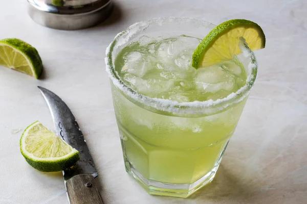 Discover the Italian Twist in Margarita Mocktails with Premium Syrup