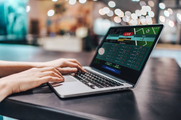 Discovering Convenient Features on Online Casinos Singapore